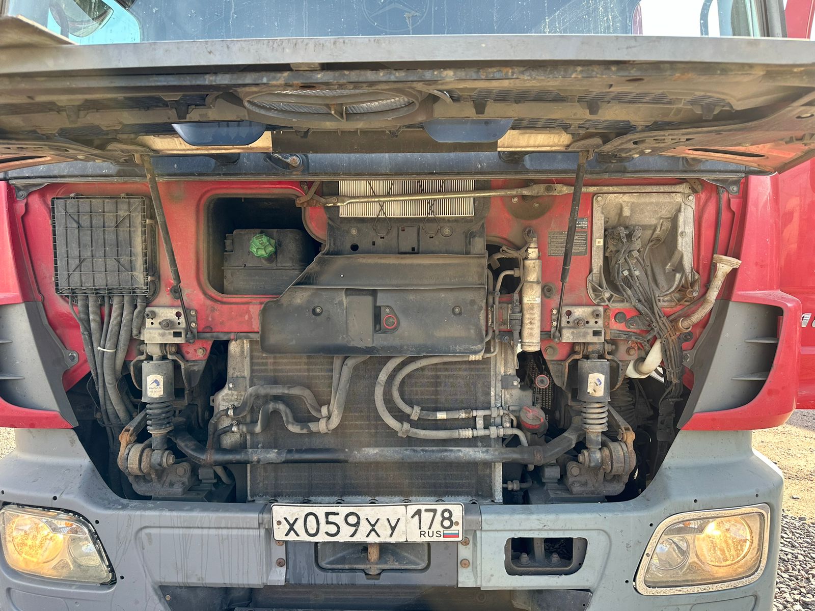 Mercedes-Benz ACTROS 4x2 Седельный тягач 2017 г. - фото 10